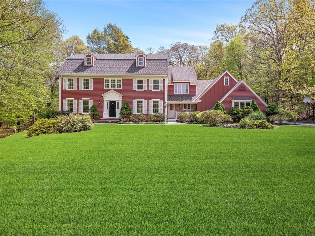 9 Catie Dr, Westborough, MA 01581