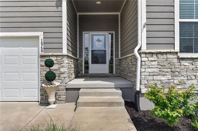 1540 SW Cornwall Road, Raymore, MO 64083