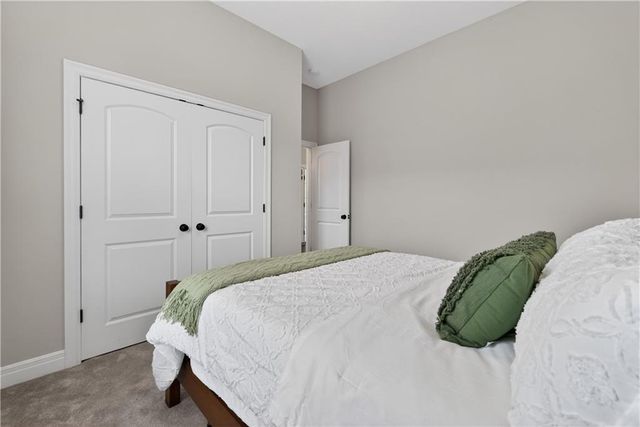 1540 SW Cornwall Road, Raymore, MO 64083