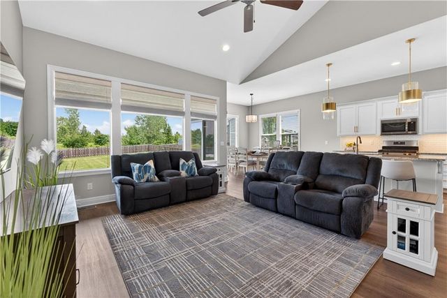 1540 SW Cornwall Road, Raymore, MO 64083