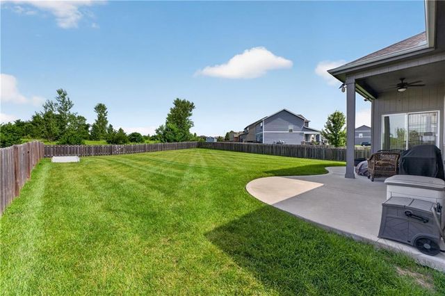 1540 SW Cornwall Road, Raymore, MO 64083