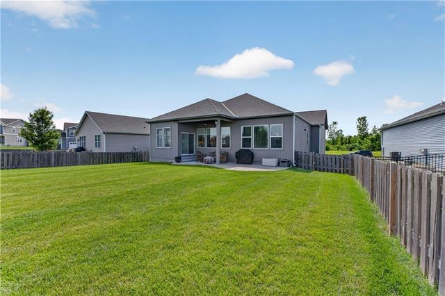 1540 SW Cornwall Road, Raymore, MO 64083