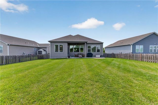 1540 SW Cornwall Road, Raymore, MO 64083
