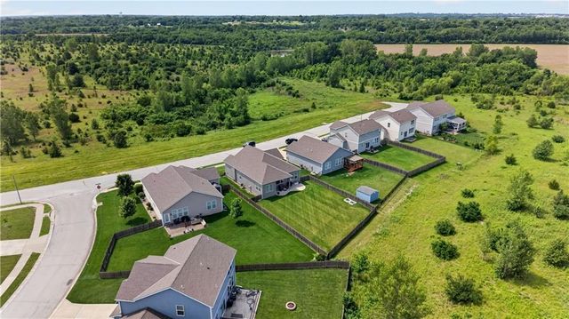 1540 SW Cornwall Road, Raymore, MO 64083