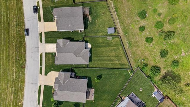 1540 SW Cornwall Road, Raymore, MO 64083