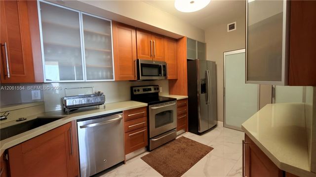 888 Brickell Key Drive 508, Miami, FL 33131