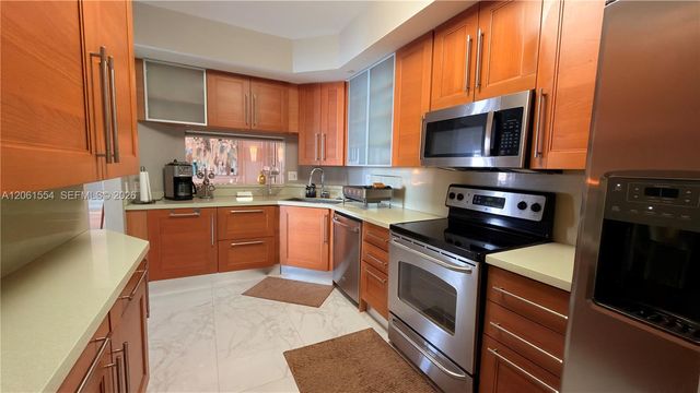 888 Brickell Key Drive 508, Miami, FL 33131