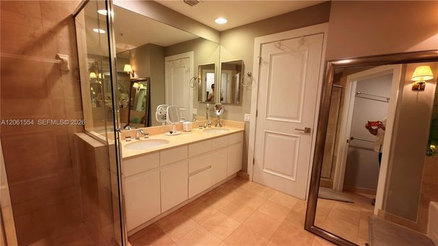 888 Brickell Key Drive 508, Miami, FL 33131