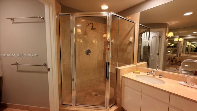 888 Brickell Key Drive 508, Miami, FL 33131