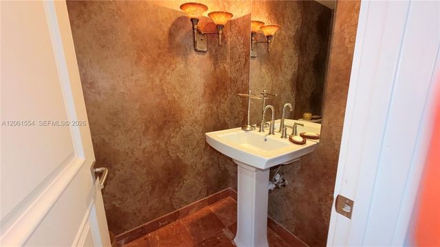 888 Brickell Key Drive 508, Miami, FL 33131