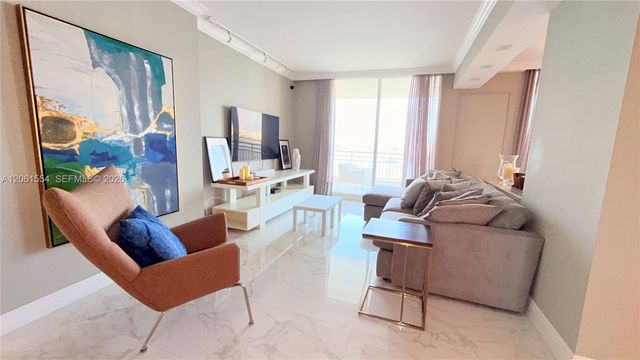 888 Brickell Key Drive 508, Miami, FL 33131