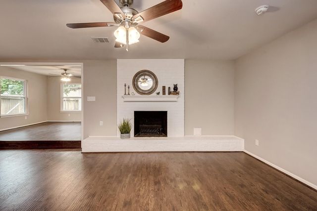 158 Bluebonnet Street, Sugar Land, TX 77478