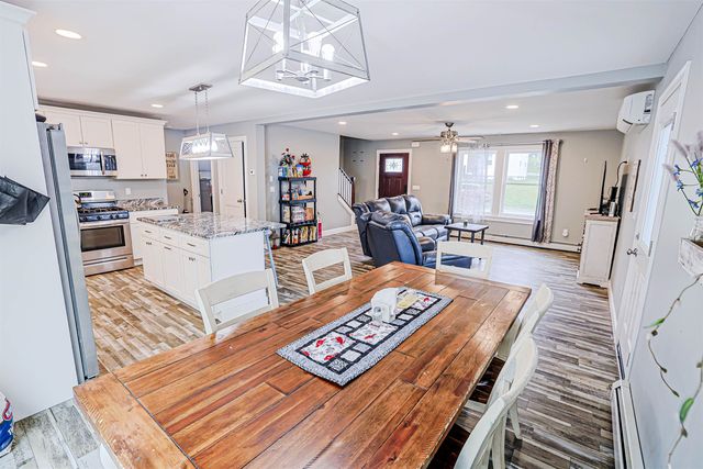 18 Gilman Street, Laconia, NH 03246