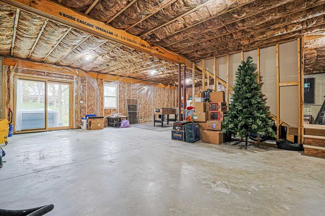 18 Gilman Street, Laconia, NH 03246