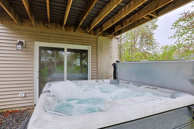 18 Gilman Street, Laconia, NH 03246