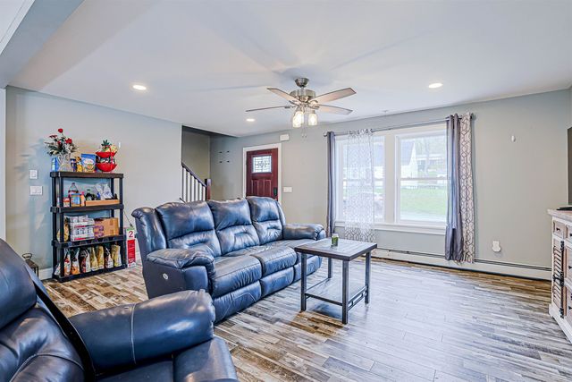 18 Gilman Street, Laconia, NH 03246