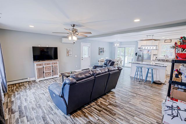 18 Gilman Street, Laconia, NH 03246