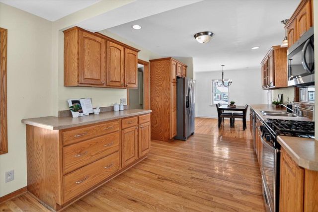 321 S Owen Drive, Madison, WI 53705