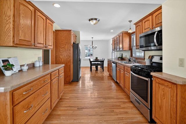 321 S Owen Drive, Madison, WI 53705