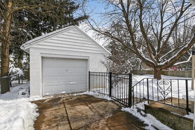 321 S Owen Drive, Madison, WI 53705