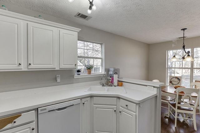 4842 Canberra Way, Flowery Branch, GA 30542