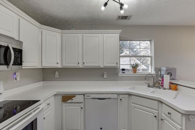 4842 Canberra Way, Flowery Branch, GA 30542