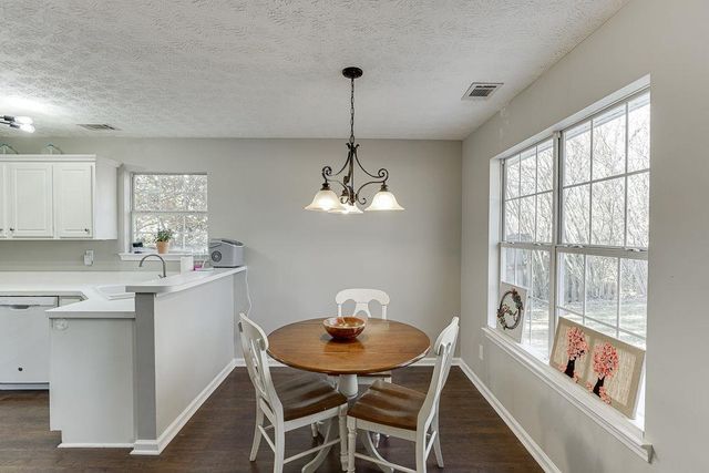 4842 Canberra Way, Flowery Branch, GA 30542