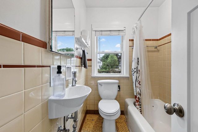 518 Algoma Street, Madison, WI 53704