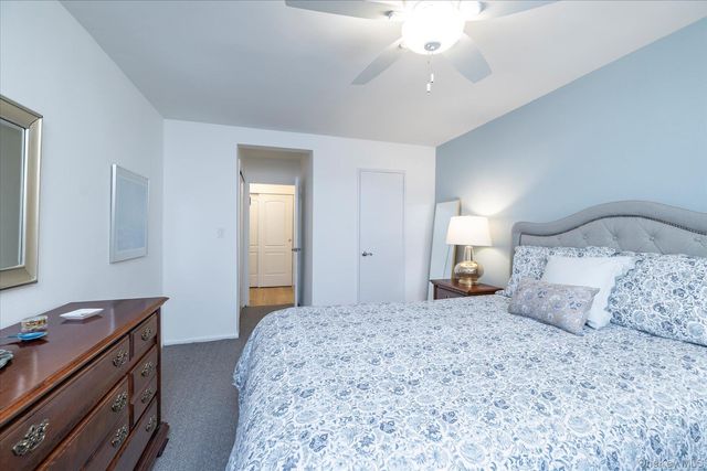 3 Birchwood Court 2J, Mineola, NY 11501