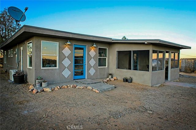 915 Dakota Lane, Landers, CA 92285
