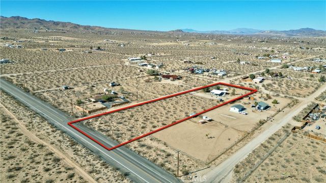 915 Dakota Lane, Landers, CA 92285