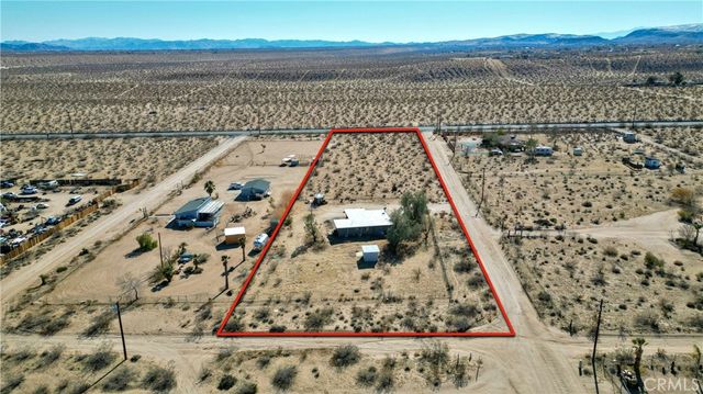 915 Dakota Lane, Landers, CA 92285