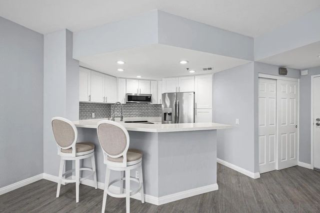 640 Camino De La Reina 1206, San Diego, CA 92108