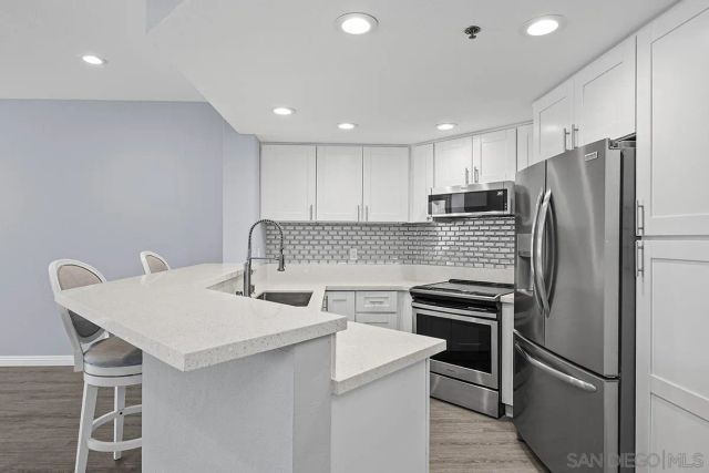 640 Camino De La Reina 1206, San Diego, CA 92108