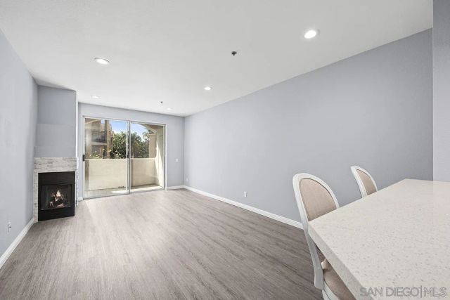 640 Camino De La Reina 1206, San Diego, CA 92108