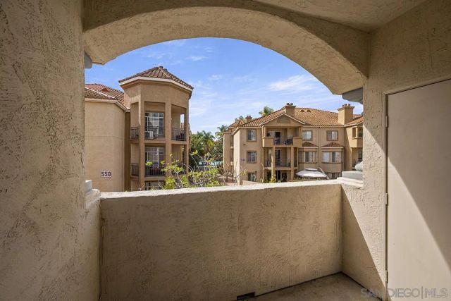640 Camino De La Reina 1206, San Diego, CA 92108