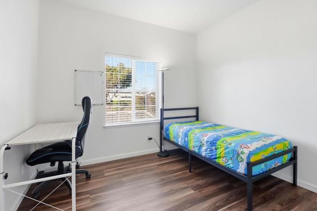 1220 Tasman Drive, Sunnyvale, CA 94089