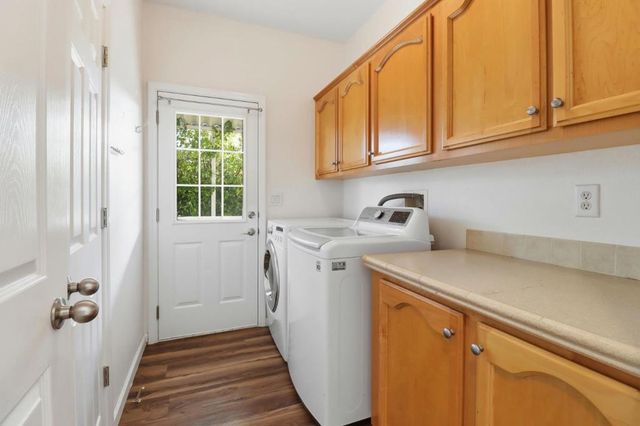 1220 Tasman Drive, Sunnyvale, CA 94089