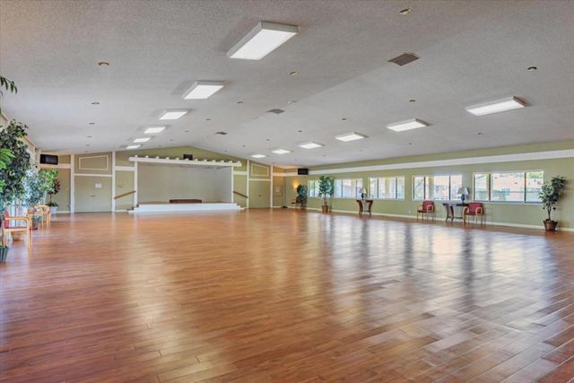 1220 Tasman Drive, Sunnyvale, CA 94089