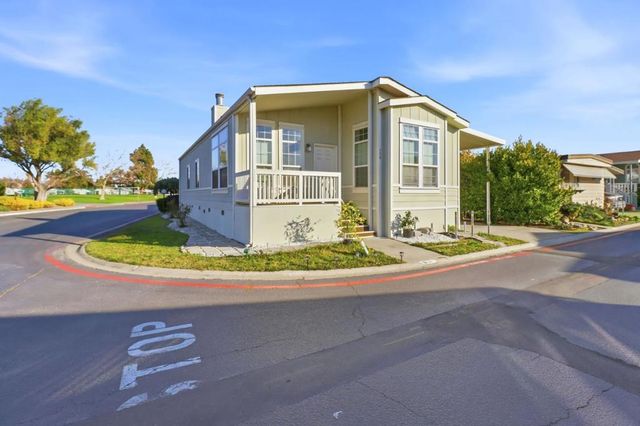 1220 Tasman Drive, Sunnyvale, CA 94089