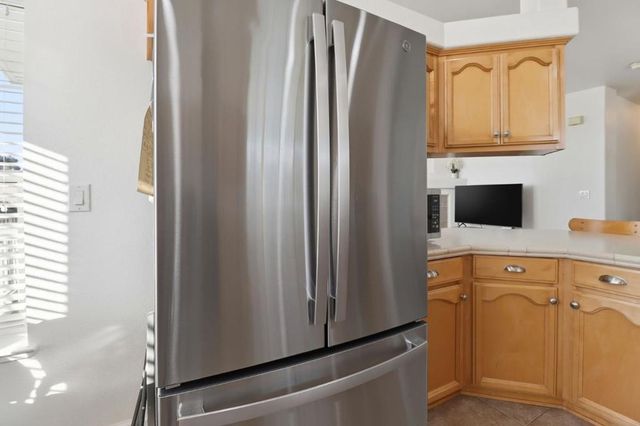 1220 Tasman Drive, Sunnyvale, CA 94089