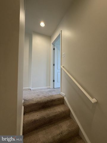 40 ORCHARD GREEN DR, Charles Town, WV 25414