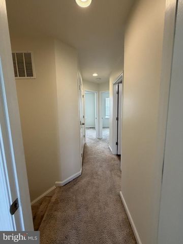 40 ORCHARD GREEN DR, Charles Town, WV 25414