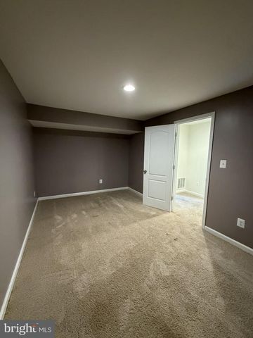 40 ORCHARD GREEN DR, Charles Town, WV 25414