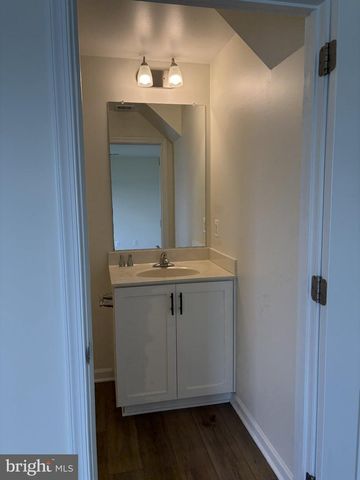 40 ORCHARD GREEN DR, Charles Town, WV 25414