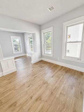 143 Dorcester, Worcester, MA 01604