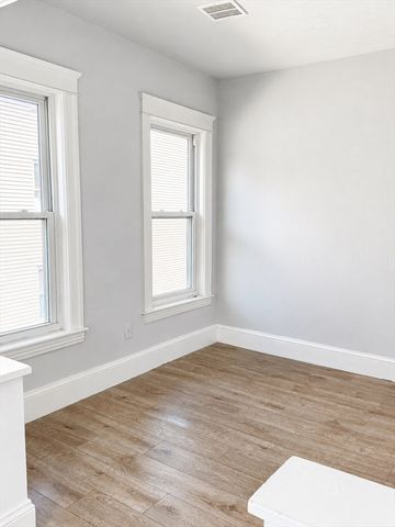 143 Dorcester, Worcester, MA 01604