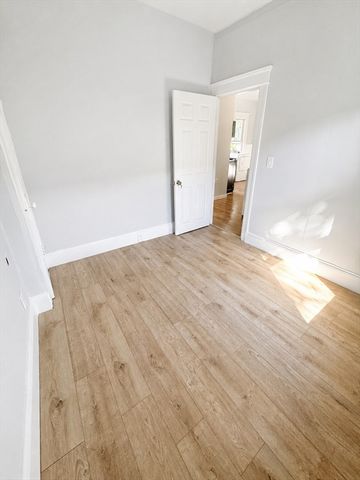 143 Dorcester, Worcester, MA 01604
