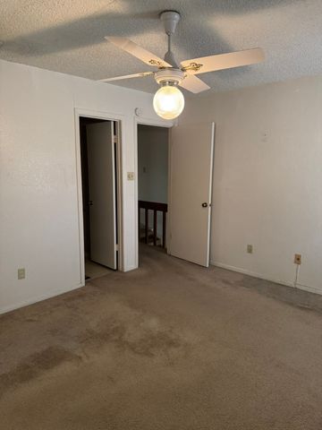 2101 Mistletoe Avenue, Fort Worth, TX 76110