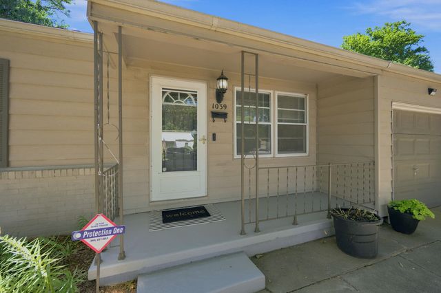 1039 N Kokomo, Derby, KS 67037